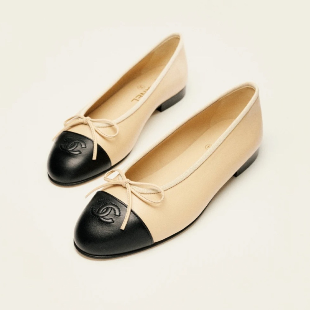 CHANEL: Ballet Flats